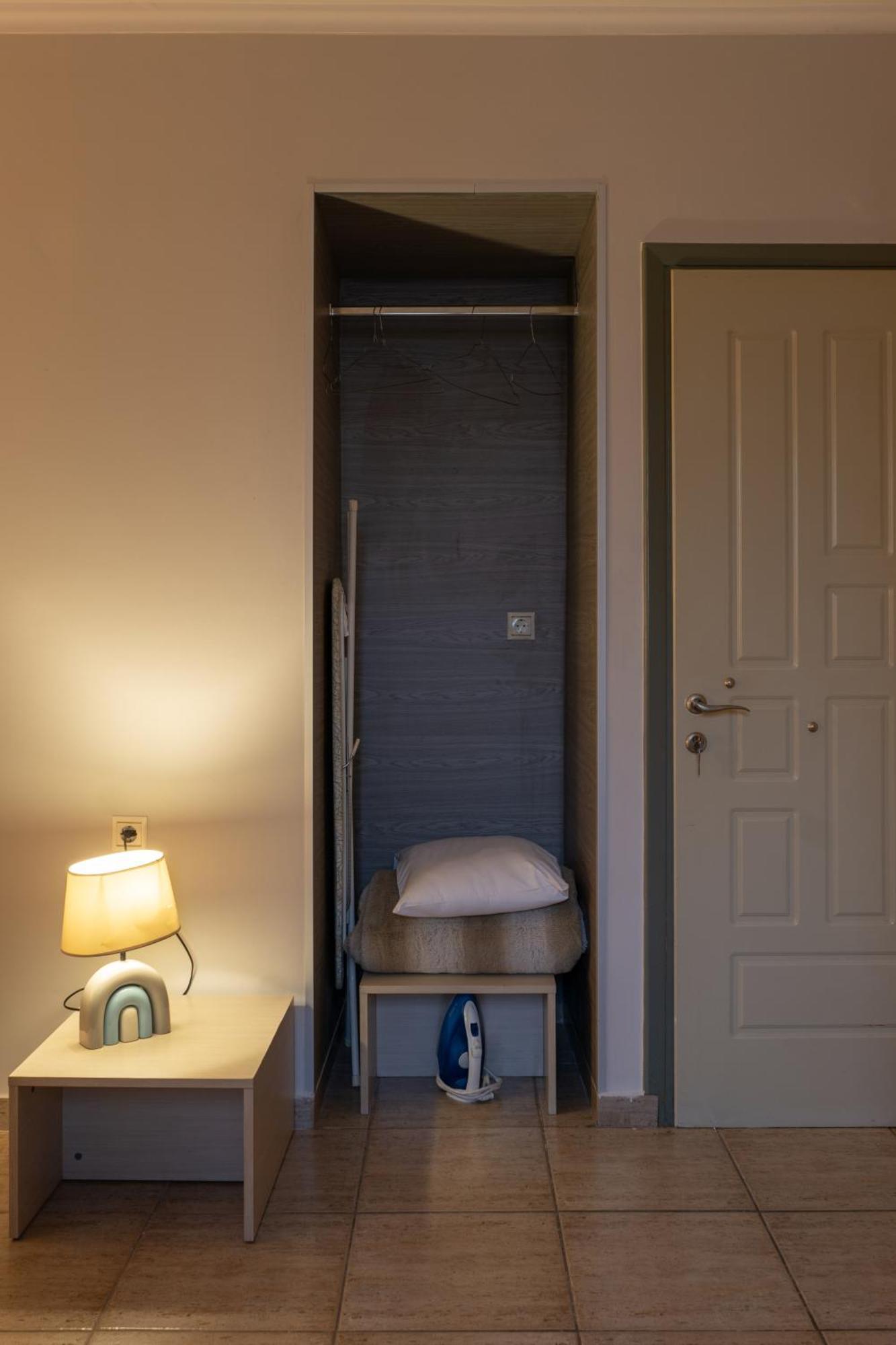 Central Studio - Fully Equiped. Ideal For Couples Patras Exterior photo